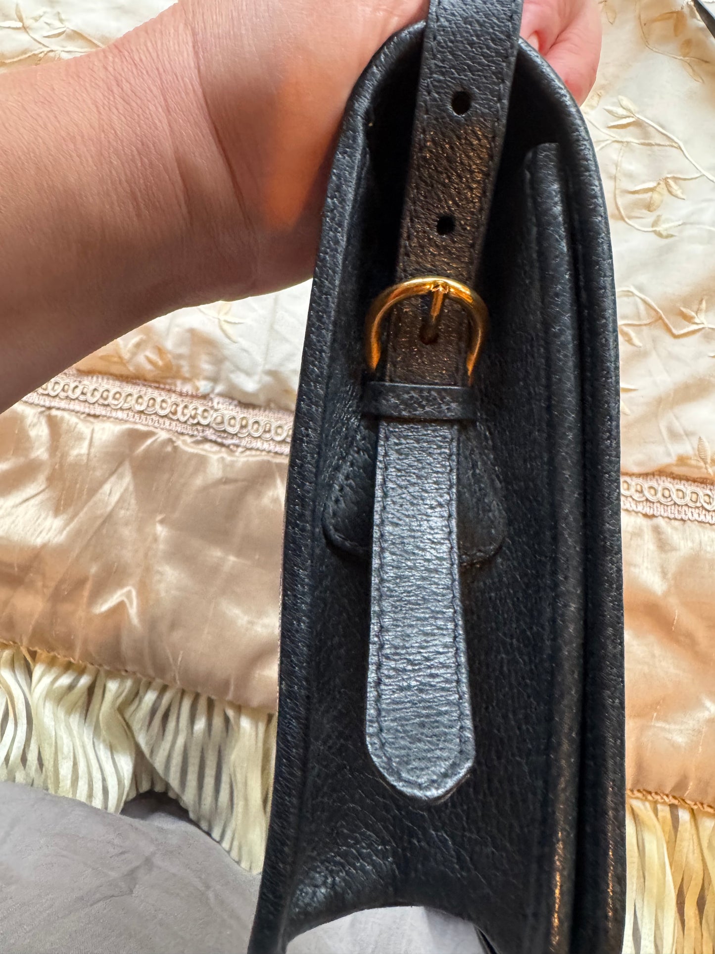 Vintage Gucci GG Supreme Crossbody Bag