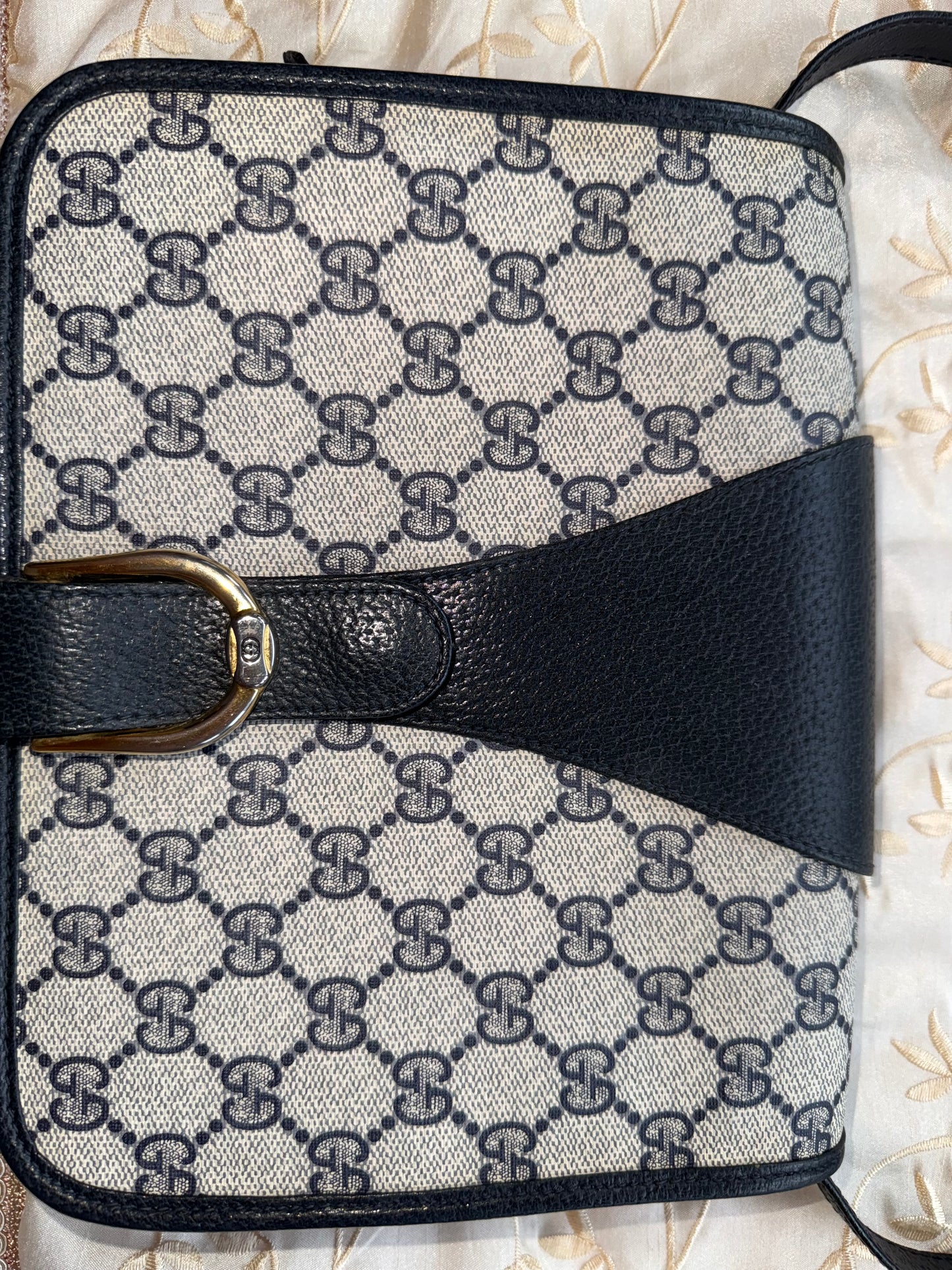Vintage Gucci GG Supreme Crossbody Bag