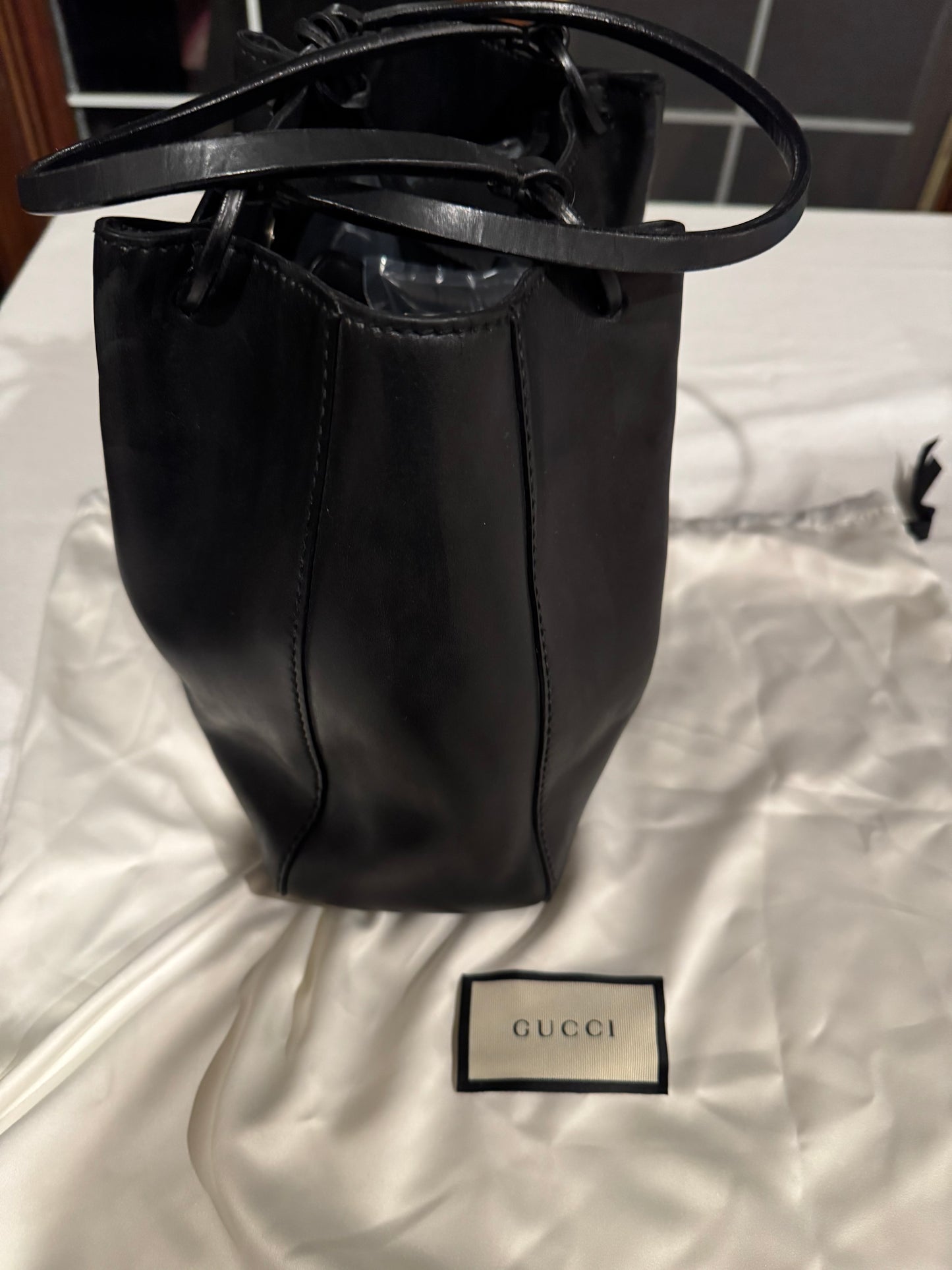Gucci Swing Leather Bucket Tote