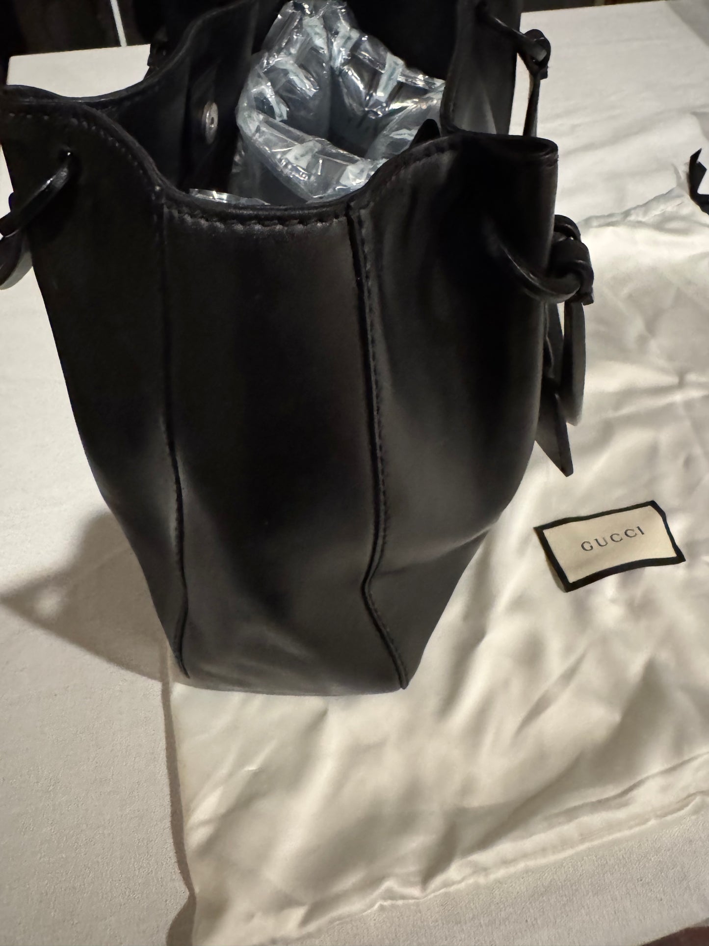 Gucci Swing Leather Bucket Tote
