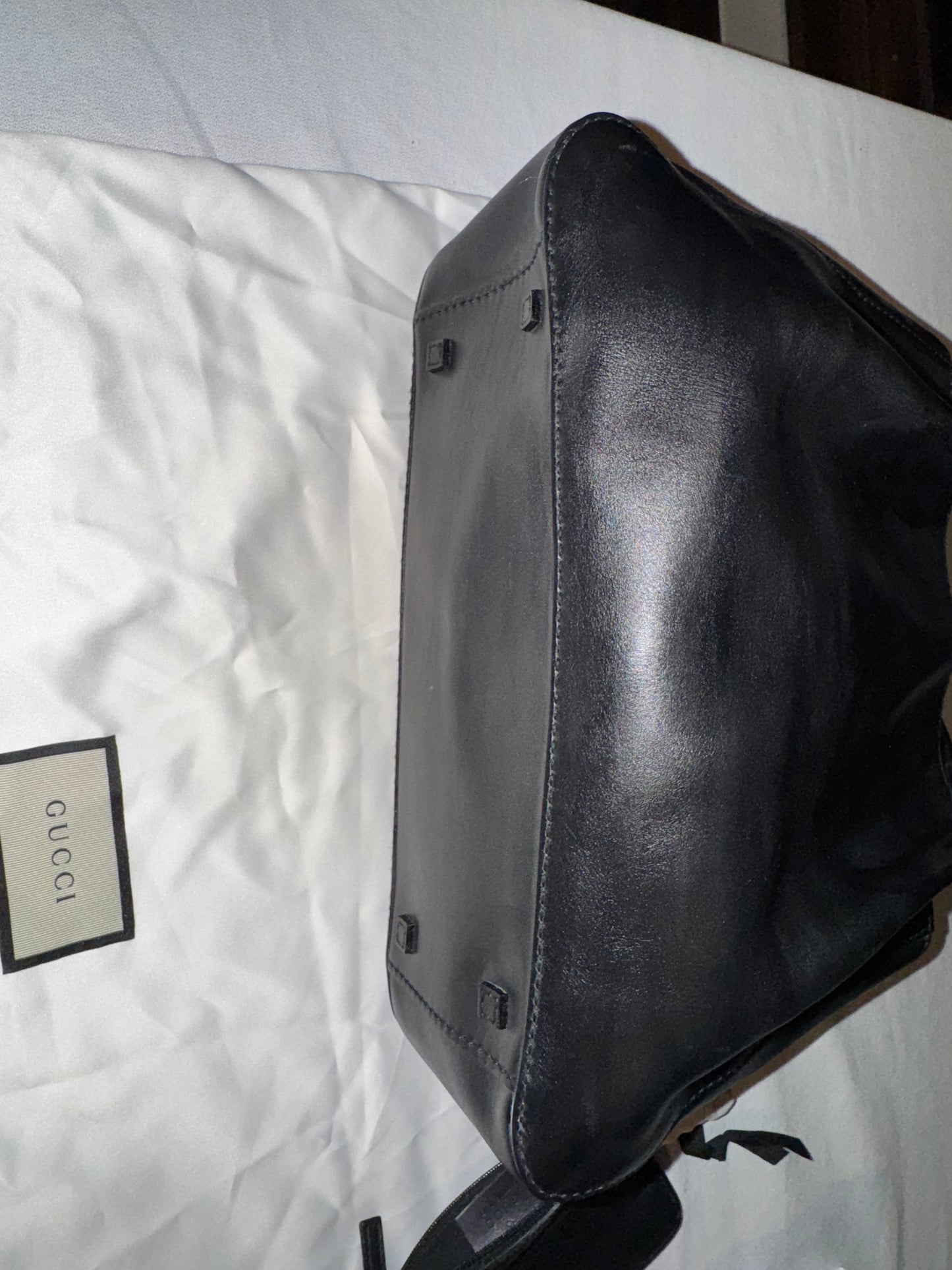 Gucci Swing Leather Bucket Tote