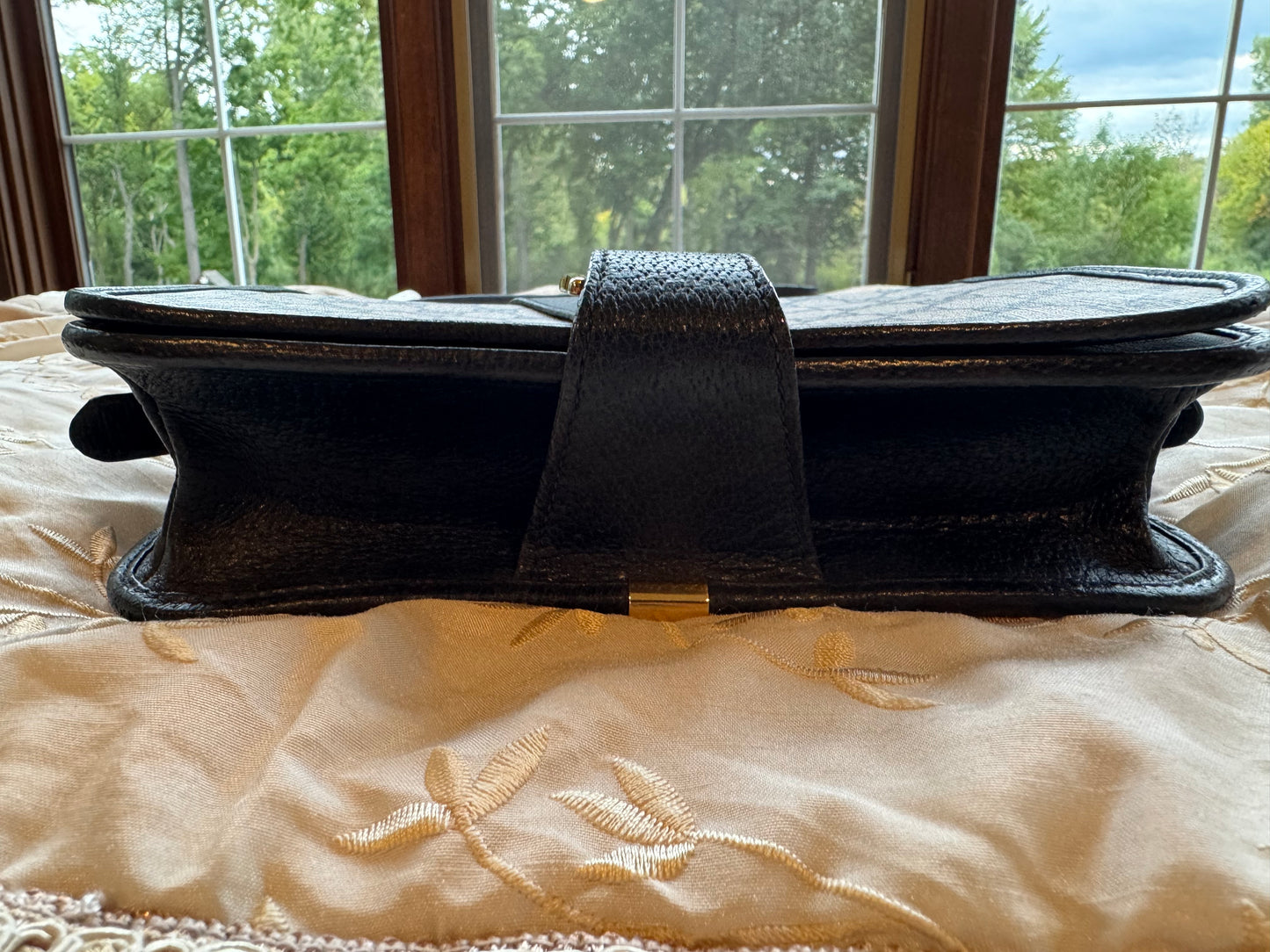 Vintage Gucci GG Supreme Crossbody Bag